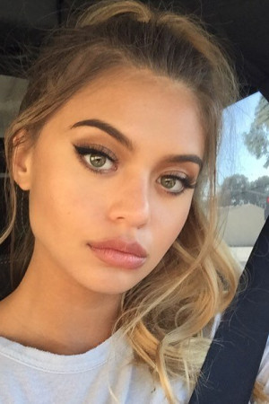 Индивидуалка София